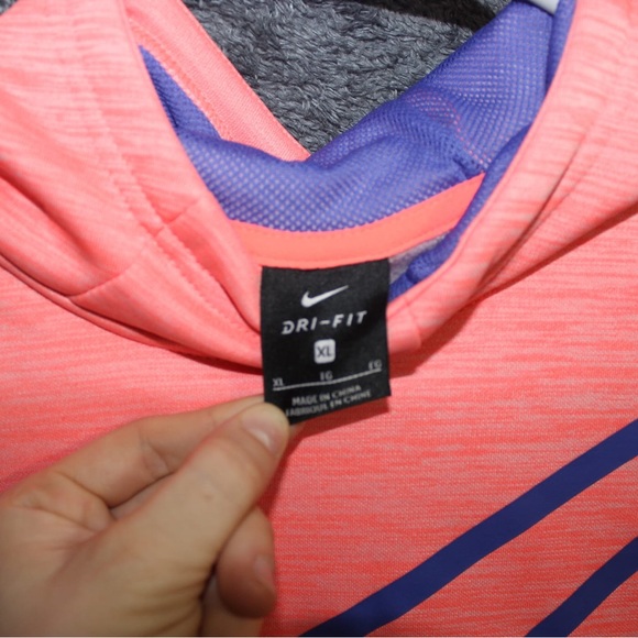 Boy/girl Nike hoodie size XL kids - Picture 2 of 4